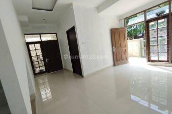 Dijual Rumah Hoek Maindroad Tki Bandung Lokasi Bagus