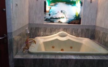 Rumah 2 Lantai SHM Bagus Timur di Kencana Loka BSD