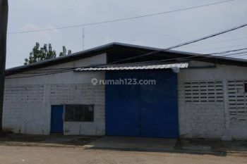 Gudang Di Bantar Gebang, Bekasi **