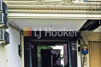 Ruko Jl. Prof. Dr. Soepomo Tebet, Jakarta Selatan