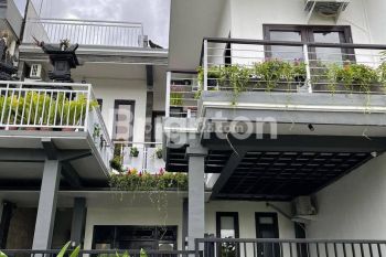 Rumah 2 lantai di Dalung full furnished