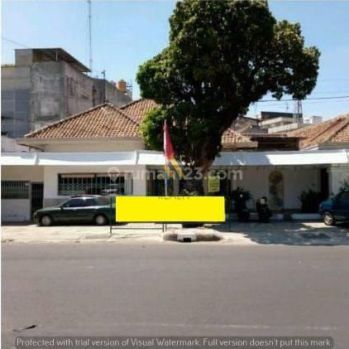 Rumah Untuk Usaha Dekat Asia Afrika SHM di Jalan Sunda, Bandung