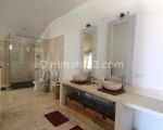 thumbnail-beach-front-villa-in-singaraja-with-direc-access-to-the-beach-for-sale-8