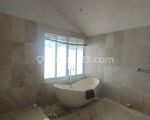 thumbnail-beach-front-villa-in-singaraja-with-direc-access-to-the-beach-for-sale-6