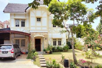 Sewakan Rumah Bagus Dan Unik , Dua Lantai , View Pegunungan Dan Taman Area, Full