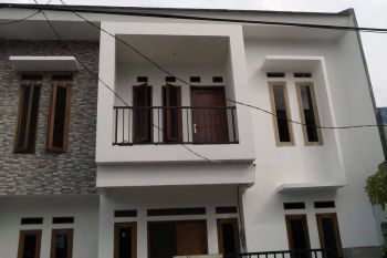 Rumah 2 Lantai di Pejuang Jaya, Bekasi Disewain H0719