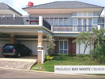 Rumah Depan Taman di Kota Wisata, Cibubur