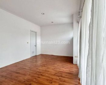 Rumah Brand New River Valley