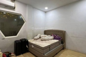 Rumah Mewah Komplek Taman Setia Budi 2 Daerah Ringroad