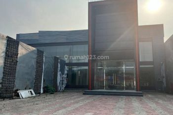Gedung cocok untuk Showroom ataupun Office di Tangerang