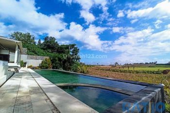 Dijul Cepat Villa Second Tepi Sungai Dekat Pantai Saba Bali