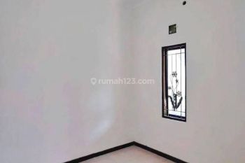 Rumah di Sukolilo Dian Regency