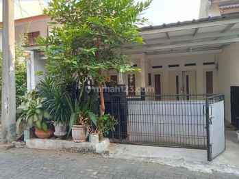 Rumah rapih, lingkungan aman dan nyaman di Pamulang