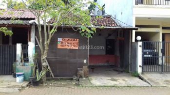 Rumah Tua Hitung Tanah di Griya Pipit Bintaro