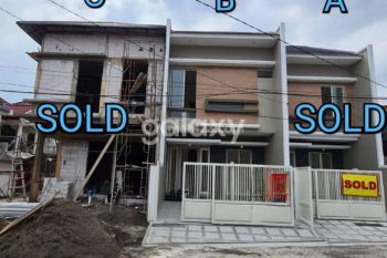 Rumah 2 Lantai Manyar Indah