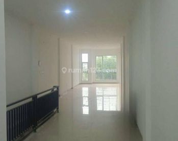 Ruko 2 lantai siap pakai strategis siap nego