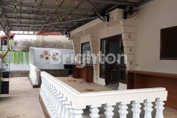 RUMAH BAGUS COCOK BUAT USAHA LOKASI STRATEGIS BEBAS BANJIR