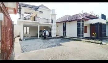 Rumah Besar Bisa Untuk Kantor Dekat Nasmoco Janti Yogyakarta