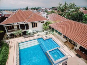 Rumah Homy, Full Furnished, Tinggal Bawa Koper, Dalam Cluster, Cipedes