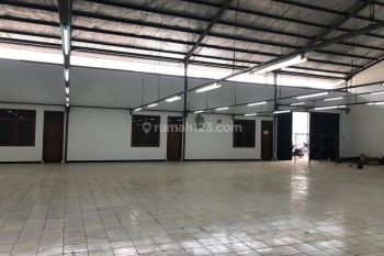 Disewakan / dijual gudang sadang komplek industri
