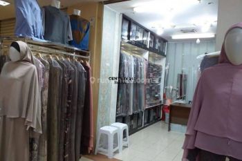 Kios Ramai Pengunjung di ITC BSD