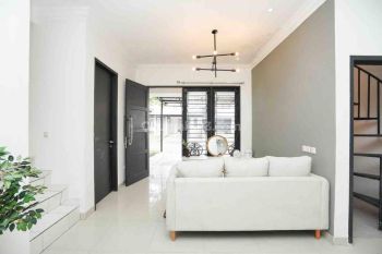 Dijual Rumah Lokasi Strategis Cluster Van Gogh Legenda Wisata