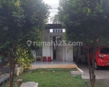 Rumah Dekat Taman di Citra Grand Cibubur