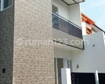 Sale Rumah: kencana loka bsd