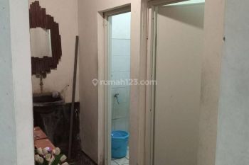 Dijual Bangunan Komersil 5 Ruko 3 Lantai di Dieng Malang