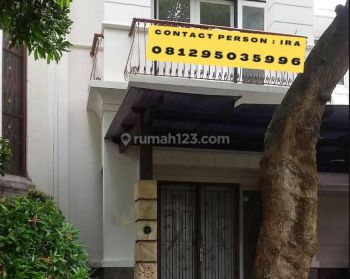 Disewakan Dikontrakan Rumah di Raffles Hills Cibubur