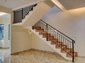 Rumah Siap Huni View Gunung Pancar Di Klaster The Breeze Sentul City Bogor