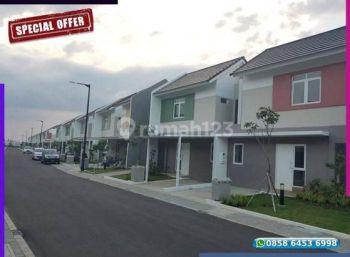 Top Pisan Rumah Hoek Summarecon Bandung 278M12