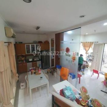Dijual rumah hook di Cluster Flourite Gading Serpong