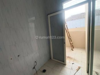 Rumah 2 Lantai Baru Mewah Dekat Merr, UPN, Jalan Tol