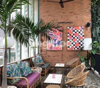 EX CAFE PREMIUM & BAR DI PANTAI NELAYAN, CANGGU - BALI