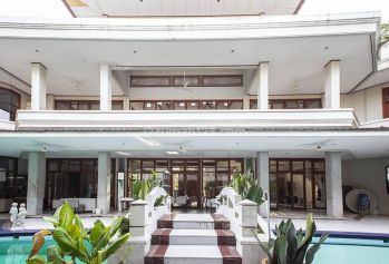 rumah besar  BGV, murah,  cluster Elite  di Kelapa Gading