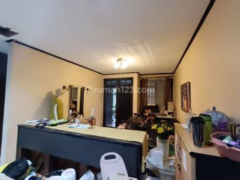 Rumah Unfurnished SHM Tomang Jakarta Barat