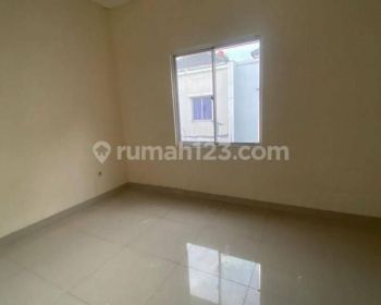 Sewa rumah green lake city dengan fasilitas bagus