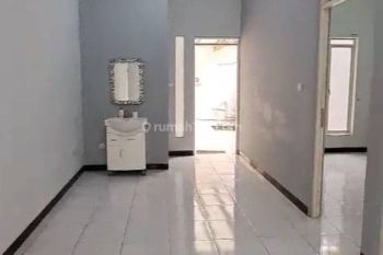 Rumah Minimalis siap huni, Taman Holis Indah di Taman Holis Indah