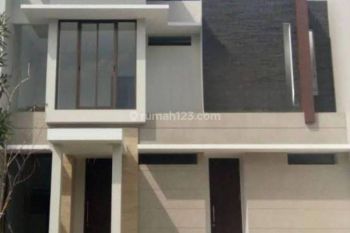 Rumah Murah 2 Lantai Minimalis Modern Semi Furnished Siap Huni Dekat Pasar Di