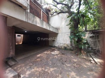 Rumah 2 Lantai Zona Komersial di Pasar Minggu, Jakarta Selatan
