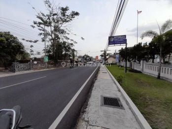 Tanah Jogja Dekat Kampus Uii Kopi Rolas Resto