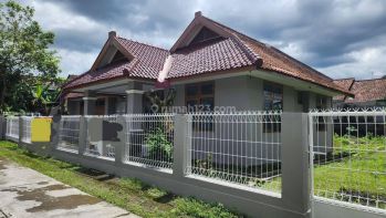 Rumah di Maguwoharjo, Lahan Luas, Dekat Kampus Upn , Cocok Untuk Pensiunan Atau