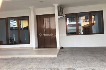 Dijual rumah villa pasar baru hoek
