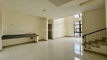 Disewa  Rumah 4 Kamar Tidur Di Maninjau Asya Cakung
