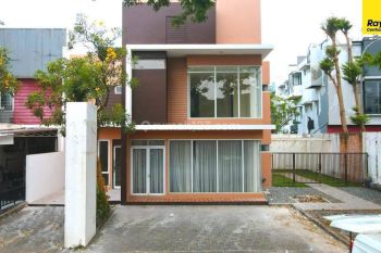 Ruko 2 Lantai Paling Ramai Dekat Univ Atma Jaya, Di The Icon Bsd