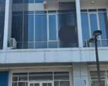 Ruko di North West citraland utara 67,5 m HGB Bagus