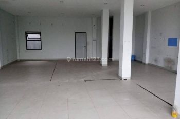 Ruko di Mainroad Jalan Jakarta, Bandung Bagus SHM