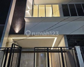Wilson Rumah semi furnish area green ville