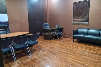 Office 4 lantai disewakan di Legok Karawaci
